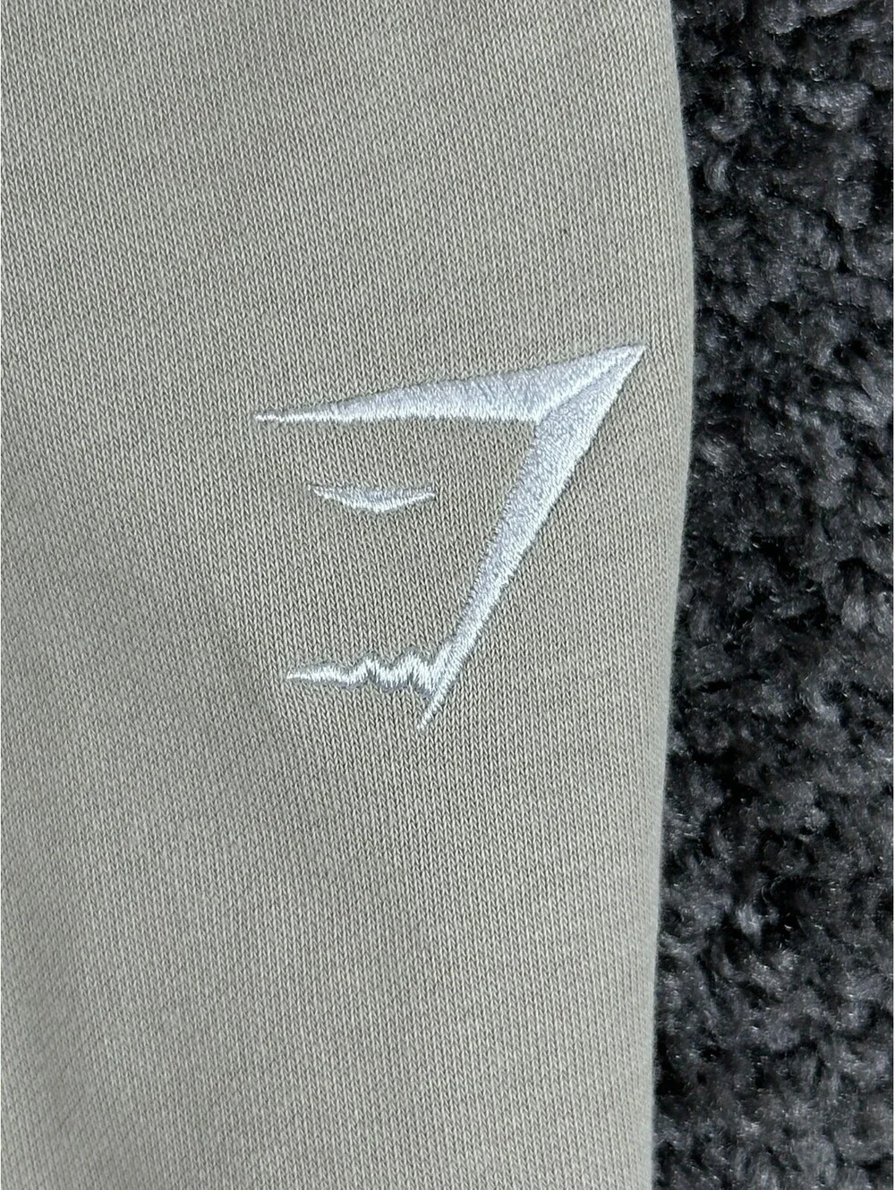 Gymshark Crest Joggers Mens Small Beige Tan Slim Fit Fleece Sweatpants Pants S